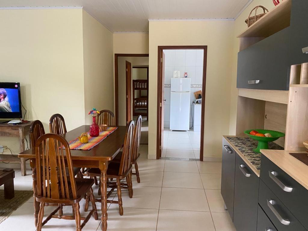Lumiar Casa Solar Churrasqueira Com 3 Quartos Sendo Um Suite Arejada, Jardim A 700M Do Centro Екстер'єр фото
